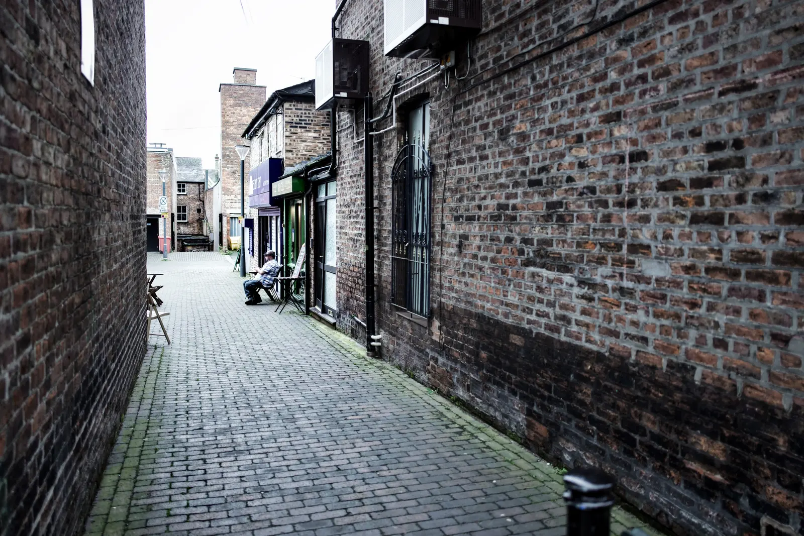 Photograph from the series Altrincham, image 15.